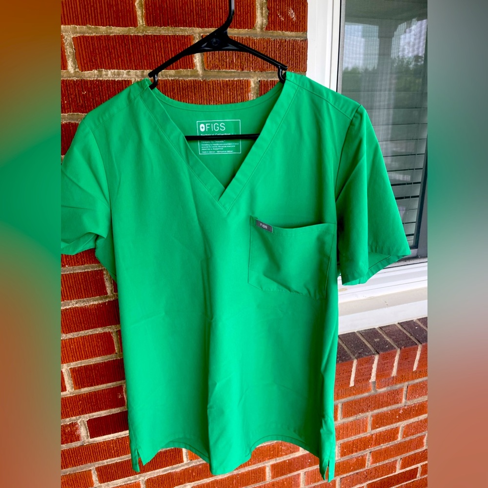 FIGS Womens Catarina Top. EUC, rare color